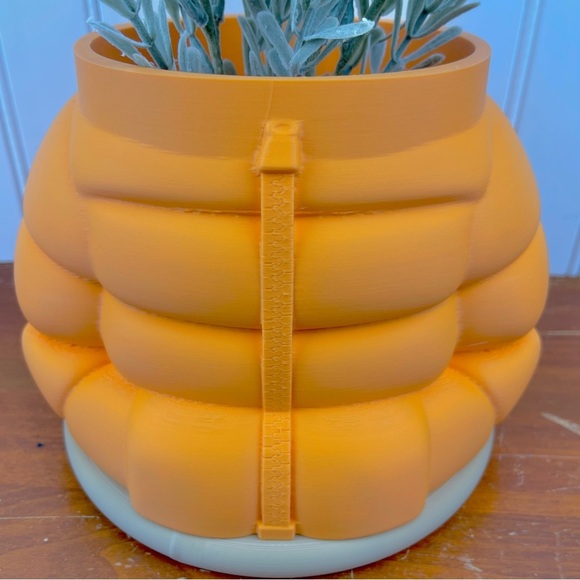 Quirky 3D Printed Puffy Jacket Planter Pot, Inflated Jacket Flower Pot - Picture 2 of 11